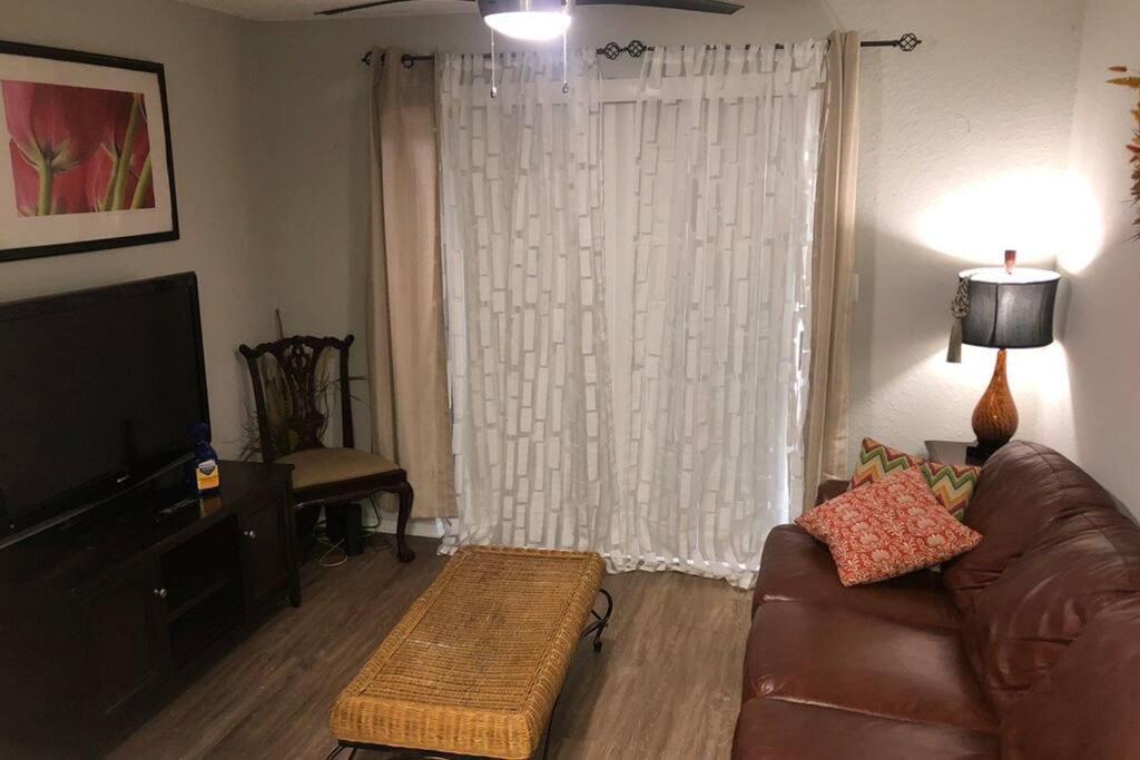 Lovely 1-Bedroom Rental Space With Free Parking Charlotte Exteriör bild